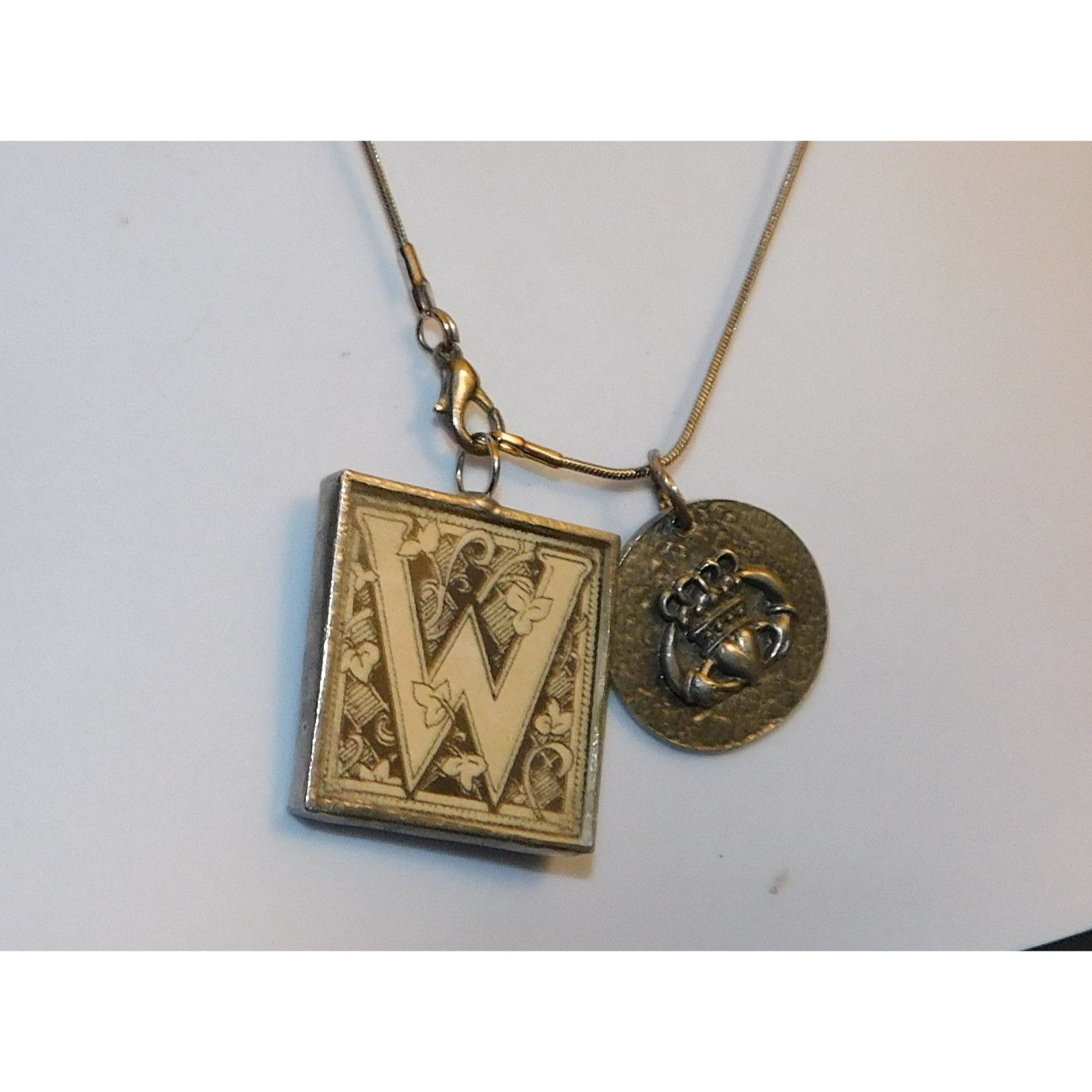 Other W Initial Claddagh Necklace Size ONE SIZE - 3 Thumbnail