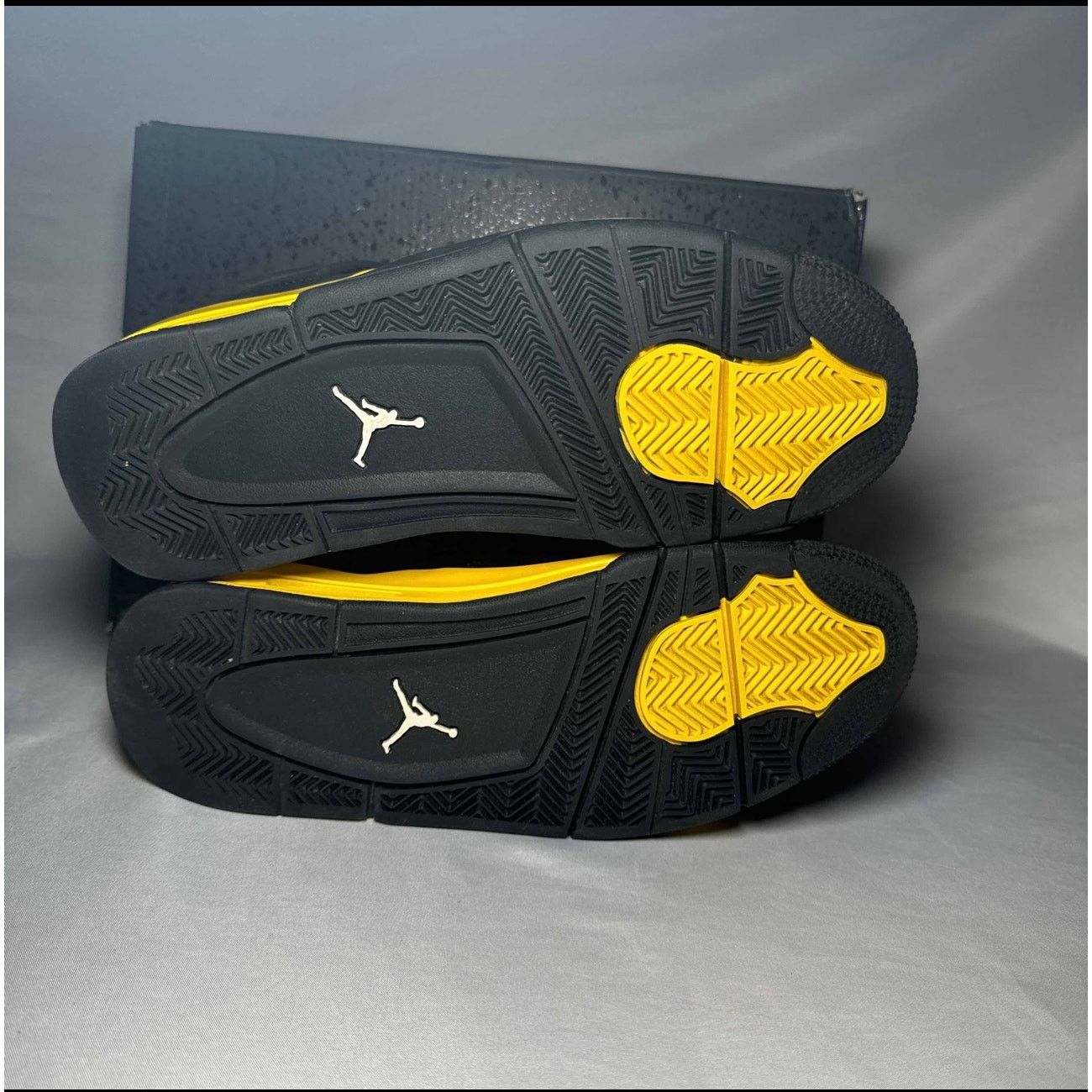 Jordan Brand × Nike Size 8 - Nike Air Jordan 4 Retro Thunder 2023 Men's Shoes Size US 8 / EU 41 - 6 Thumbnail