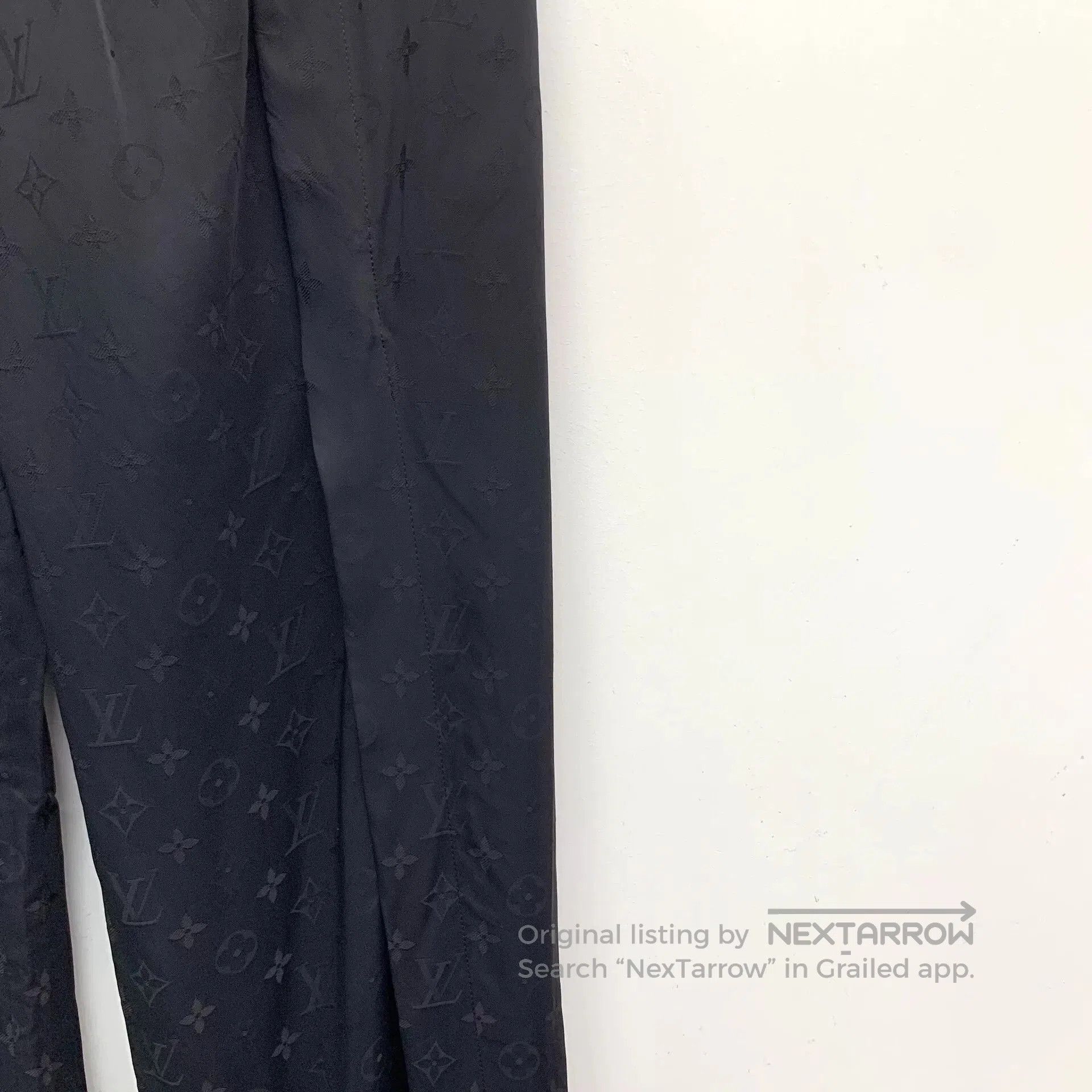 Louis Vuitton louis vuitton black logo jogger pants. Size US 34 / EU 50 - 4 Thumbnail