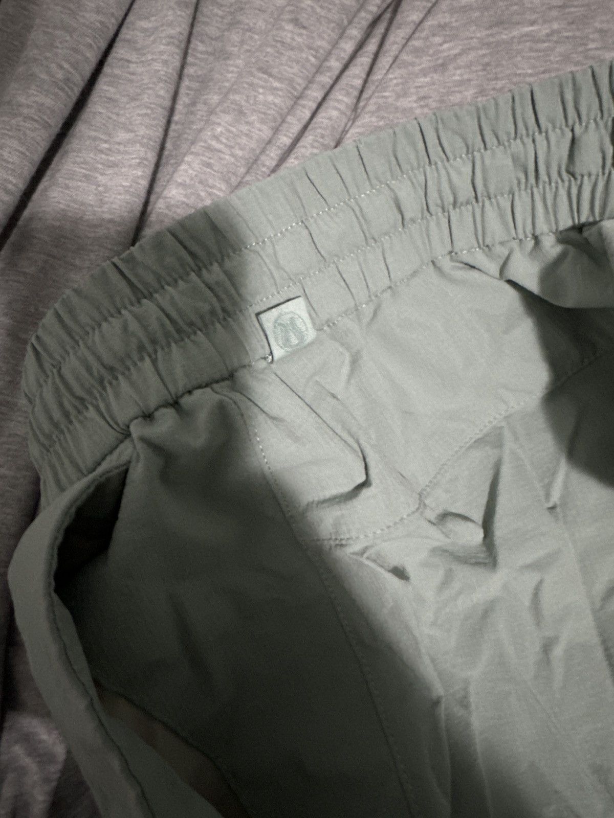 Lululemon Brand New LuLu Lemon Shorts Size US 30 / EU 46 - 2 Thumbnail