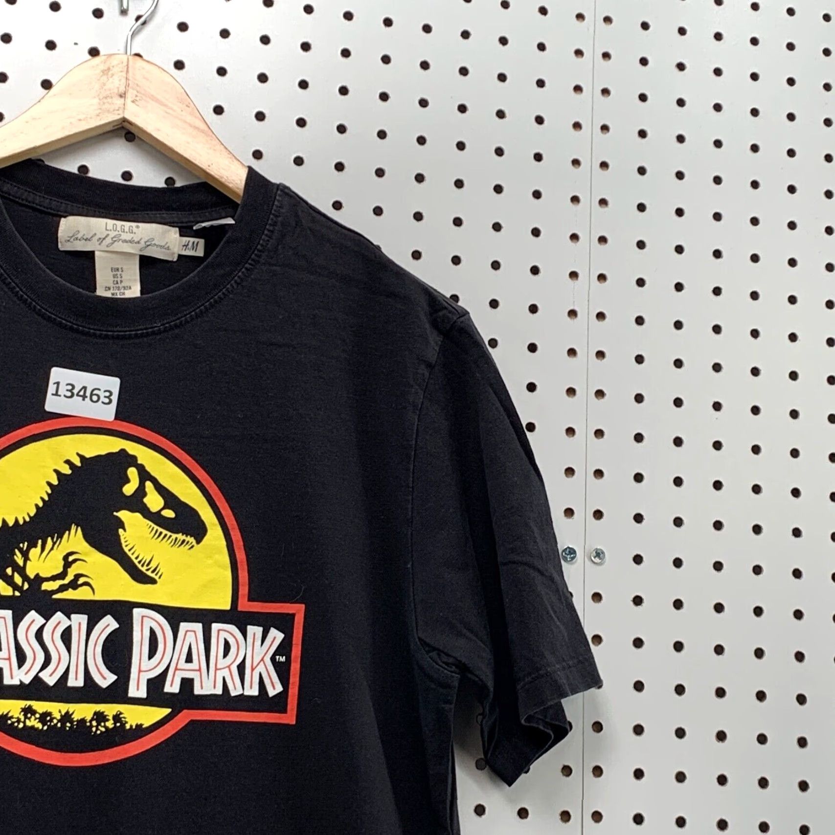 H&M Jurassic Park Movie Shirt Black Mens Small H&M Brand Short Sleeve T-Shirt Graphic Tee Unisex Adults Movie Theme Mens Size US S / EU 44-46 / 1 - 3 Thumbnail