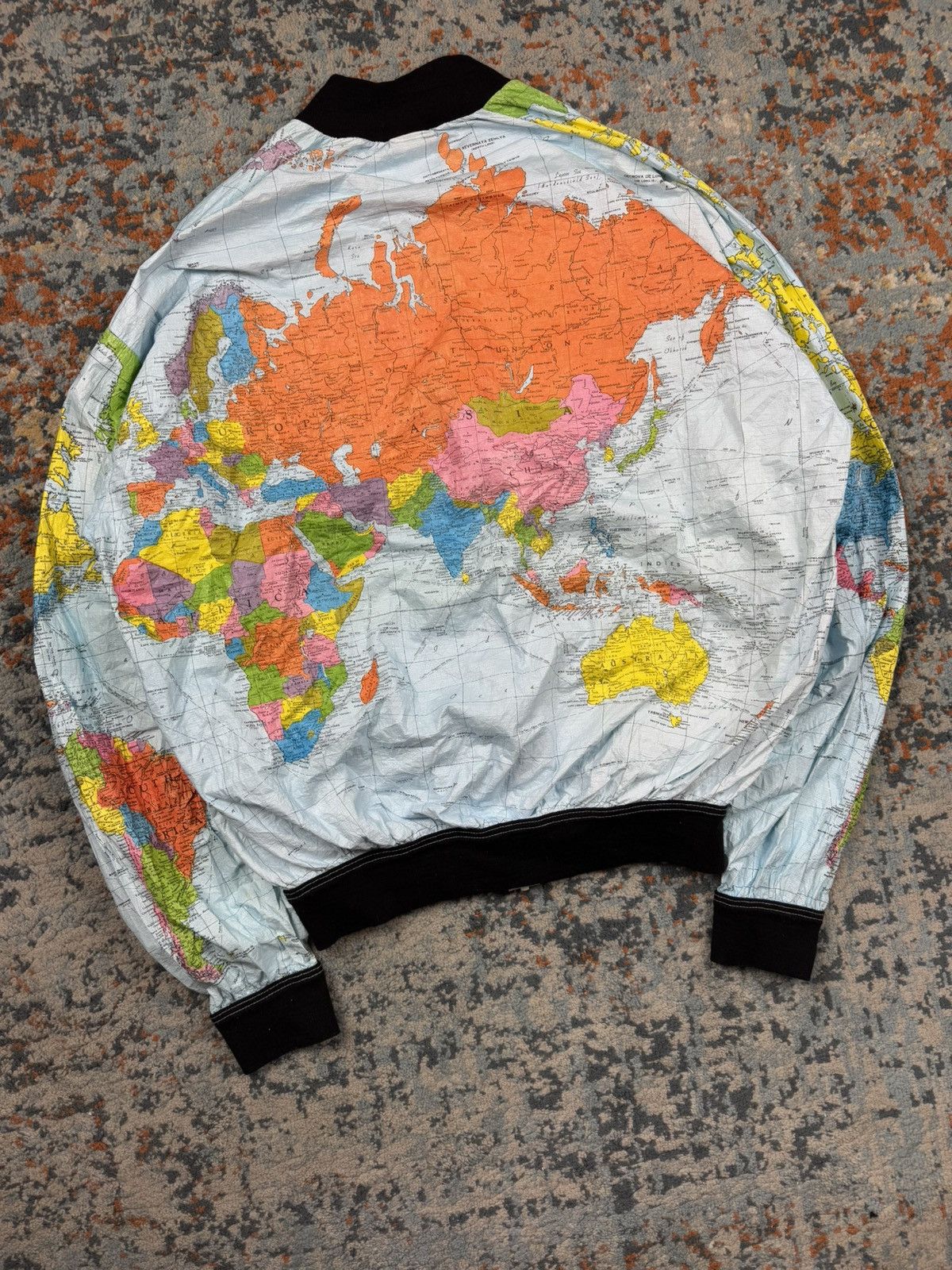 Vintage Vintage 1990 World map all over print jacket kurt cobain Size US L / EU 52-54 / 3 - 2 Thumbnail