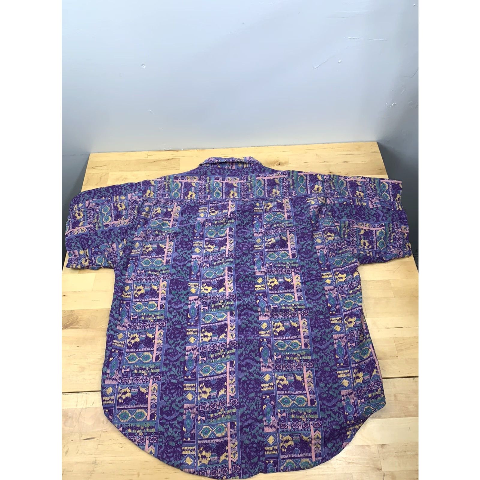 Vintage VINTAGE 90s Blazer Firenze Mens Button-Up Short Sleeve Purple M Geometric 4132 Size US 31 - 2 Thumbnail