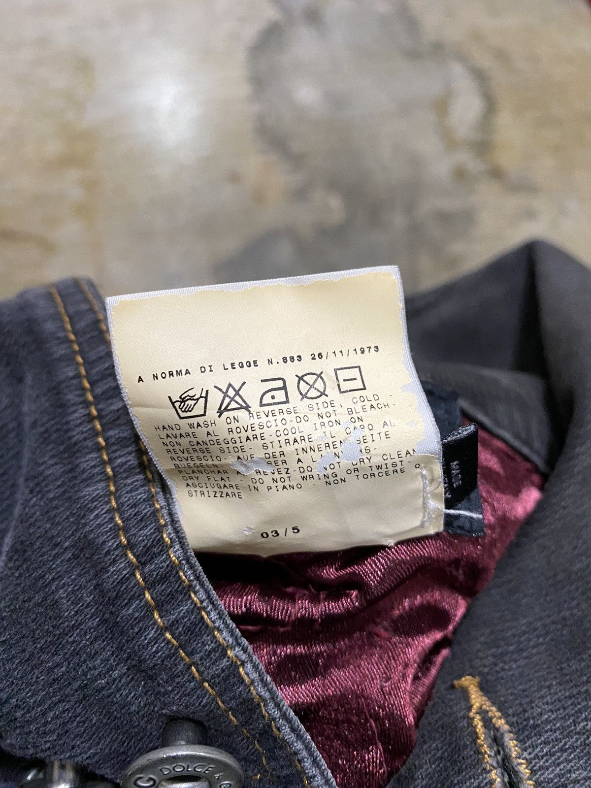 Dolce & Gabbana 1990s Dolce Gabbana Multibutton Quilted denim trucker jacket Size US XS / EU 42 / 0 - 15 Thumbnail