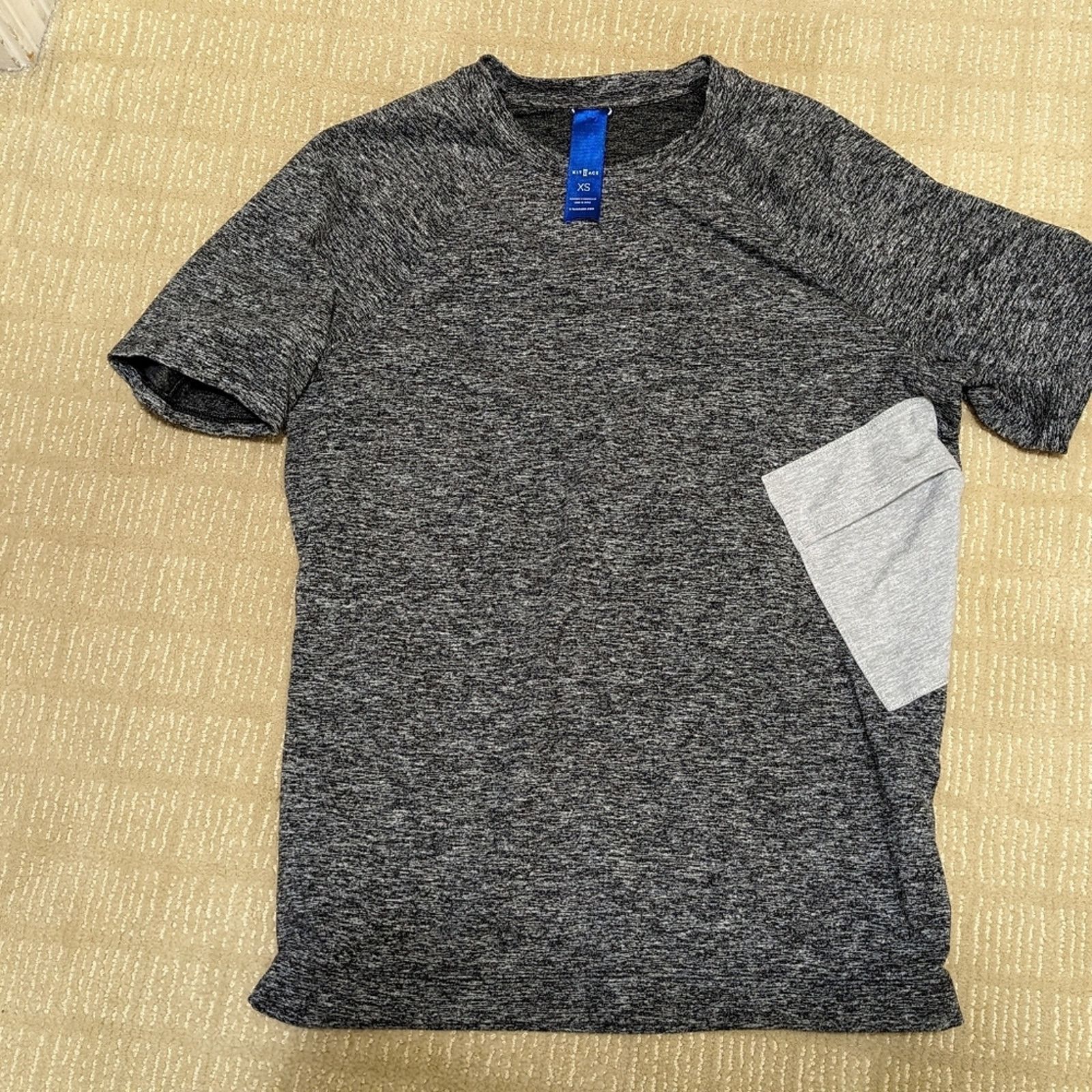 Kit and Ace Kit and Ace men's Tshirt, unique under arm side pocket Size US S / EU 44-46 / 1 - 1 Thumbnail