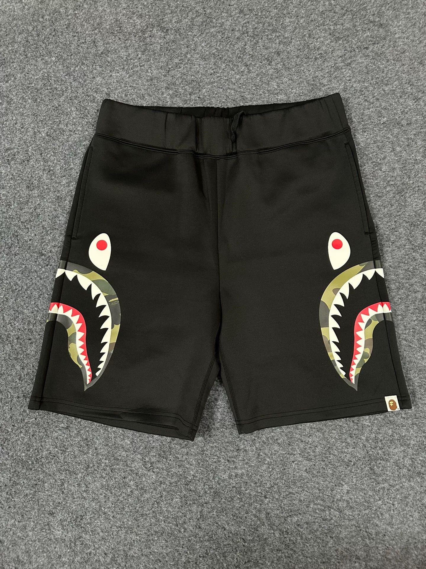 Bape Bape Multi Shark Shorts Designer Size US 34 / EU 50 - 1 Thumbnail