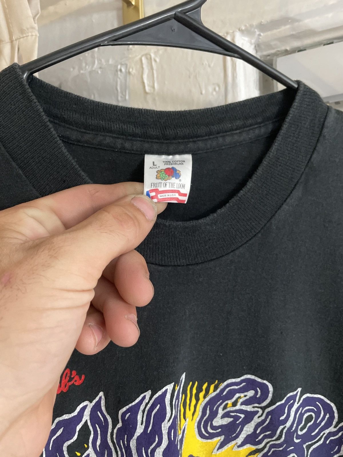 Fruit Of The Loom × Vintage 1994 DEVIL GIRL CHOCO BAR GRAPHIC SHIRT Size US L / EU 52-54 / 3 - 5 Thumbnail