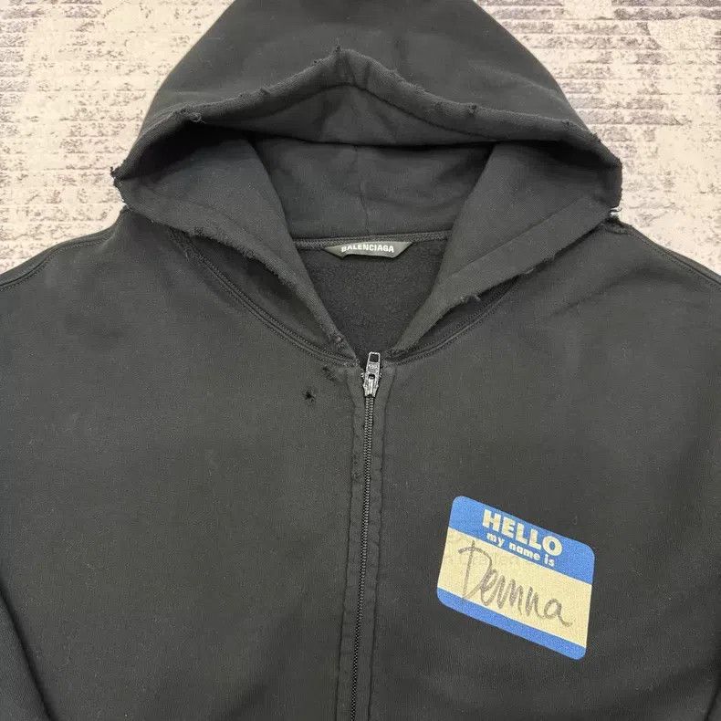 Balenciaga Balenciaga Signature Zip Destruction Zip Sweatshirt Size US S / EU 44-46 / 1 - 5 Thumbnail