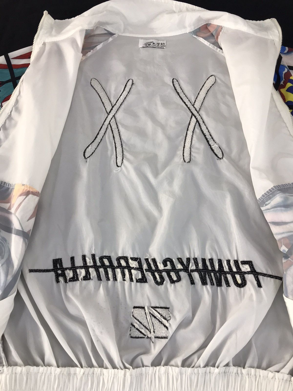 Japanese Brand Vintage Windbreaker Funny Guerrilla Design Art Zipper Design Size US XL / EU 56 / 4 - 7 Thumbnail