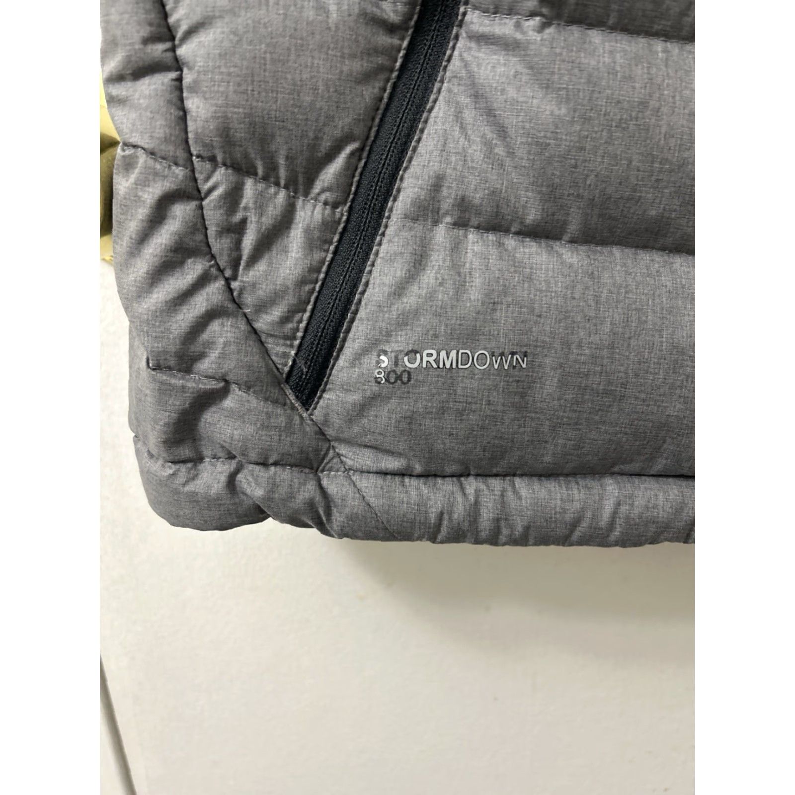 Eddie Bauer Eddie Bauer First Ascent StormDown Vest Mens S Gray Full Zip Puffer Insulated Down Outdoor Jacket Vest Size US S / EU 44-46 / 1 - 6 Thumbnail