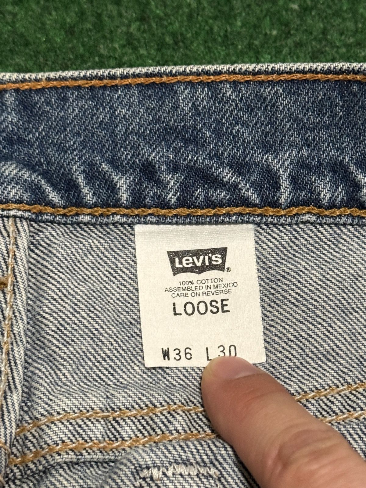 Levi's Vintage Clothing Levis Loose Fit Jeans 36x30 560 Baggy Grunge Vintage 90s Size US 36 / EU 52 - 4 Thumbnail