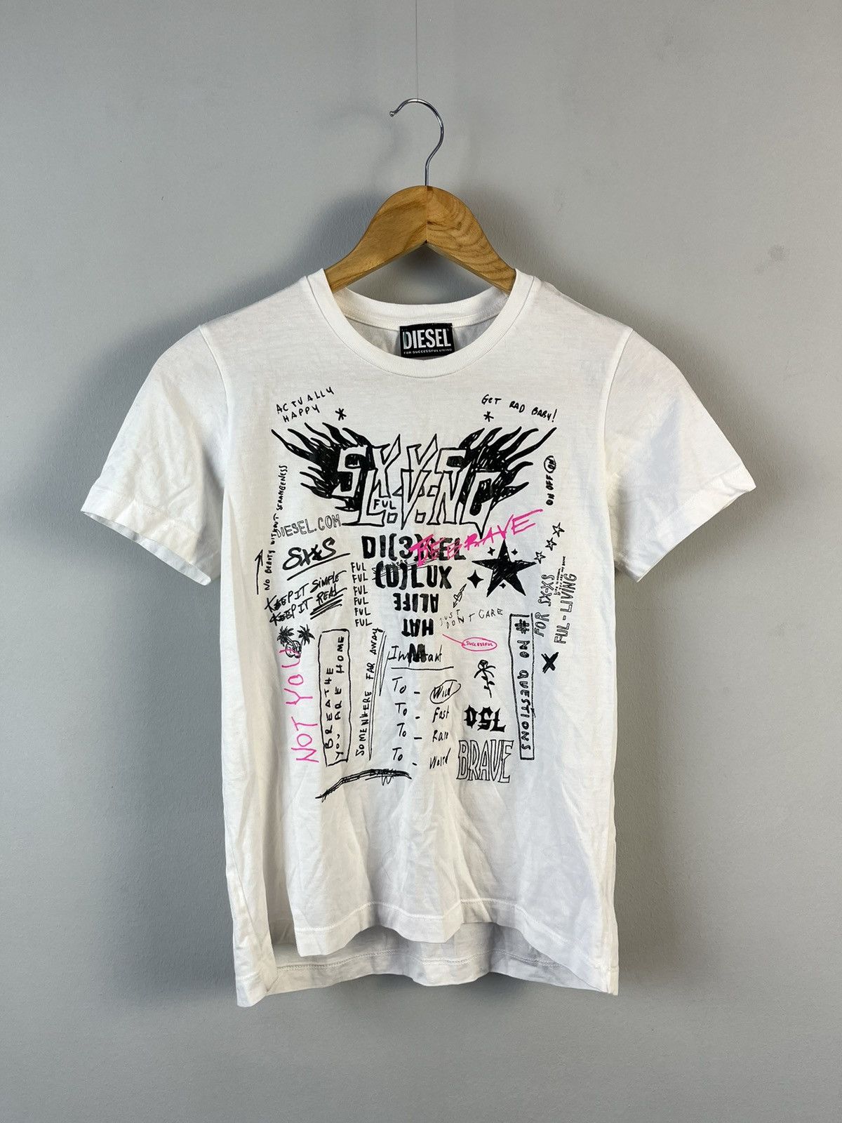 Diesel Diesel Avant Garde Y2K Graphic Print Short Sleeve Tee Shirt Size S / US 4 / IT 40 - 1 Thumbnail