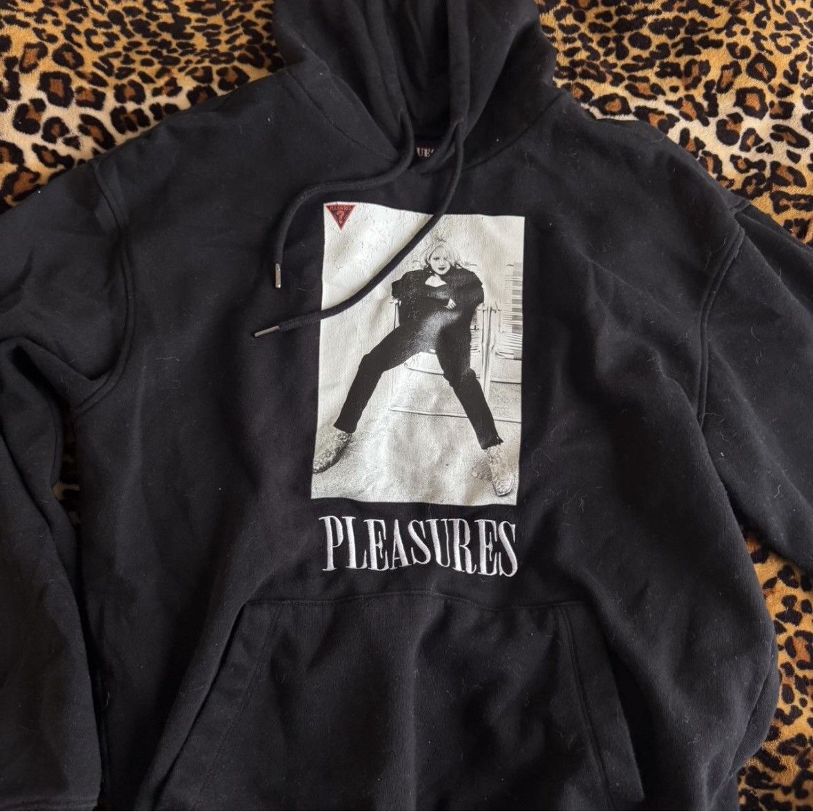 Guess Pleasure guess hoodie with drew barrymore graphic Size US M / EU 48-50 / 2 - 1 Thumbnail