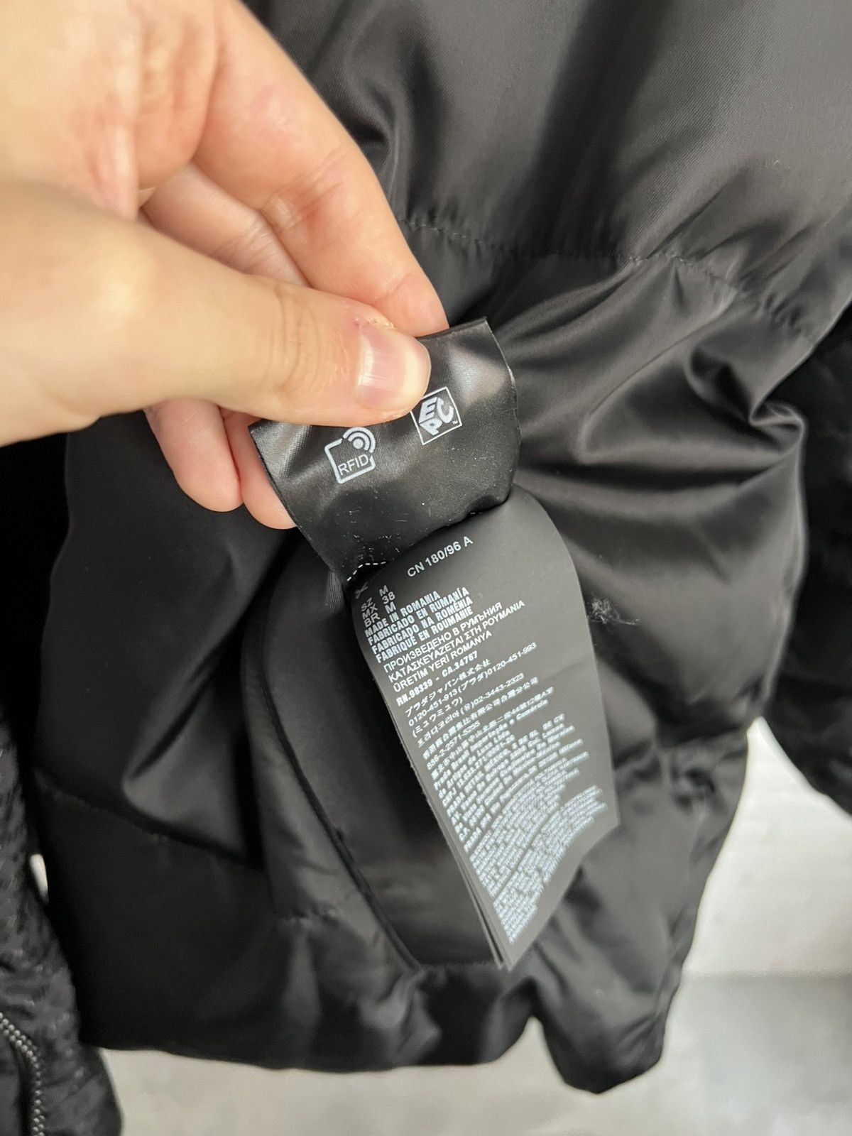 Prada 23AW re-nylon reversible down Prada jacket Size US M / EU 48-50 / 2 - 9 Thumbnail