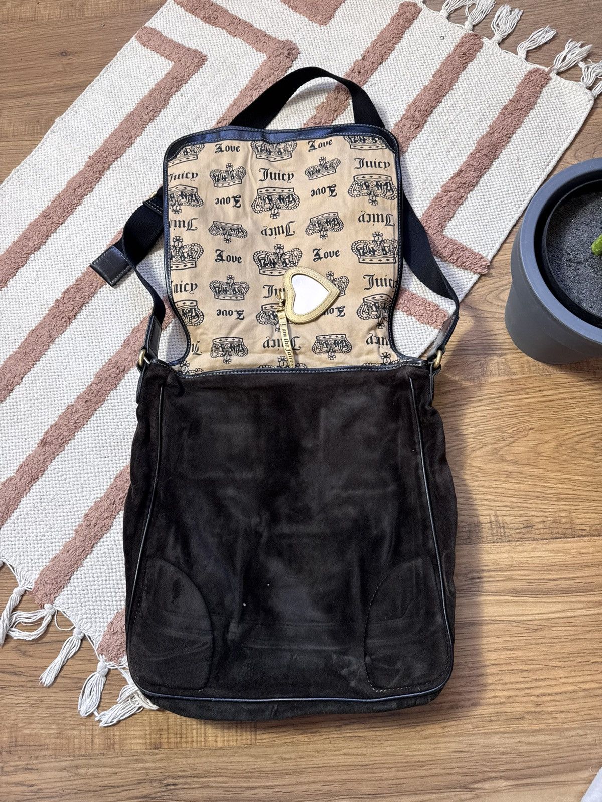 Juicy Couture × Vintage VINTAGE JUICY COUTURE 2000s LAPTOP CROSSBODY BAG Size ONE SIZE - 3 Thumbnail