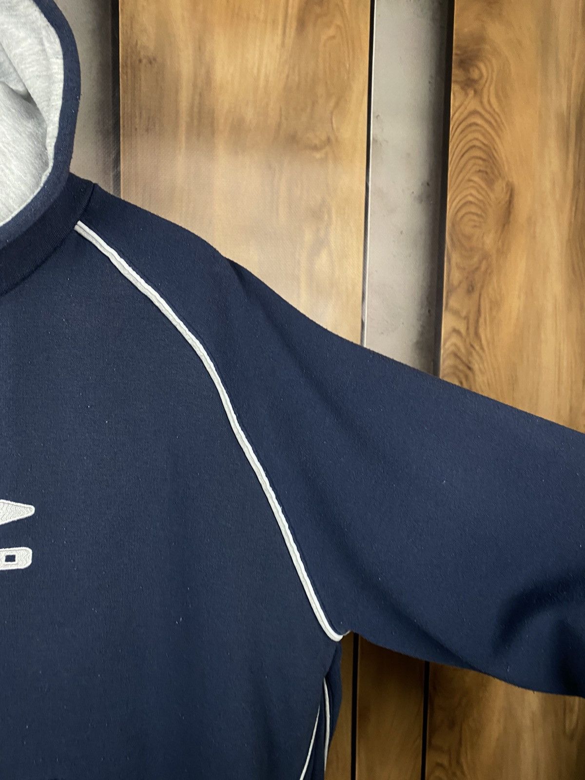 Umbro 🧨Vintage Hoodie Umbro Big Logo VTG Tee🧨 Size US XL / EU 56 / 4 - 6 Thumbnail