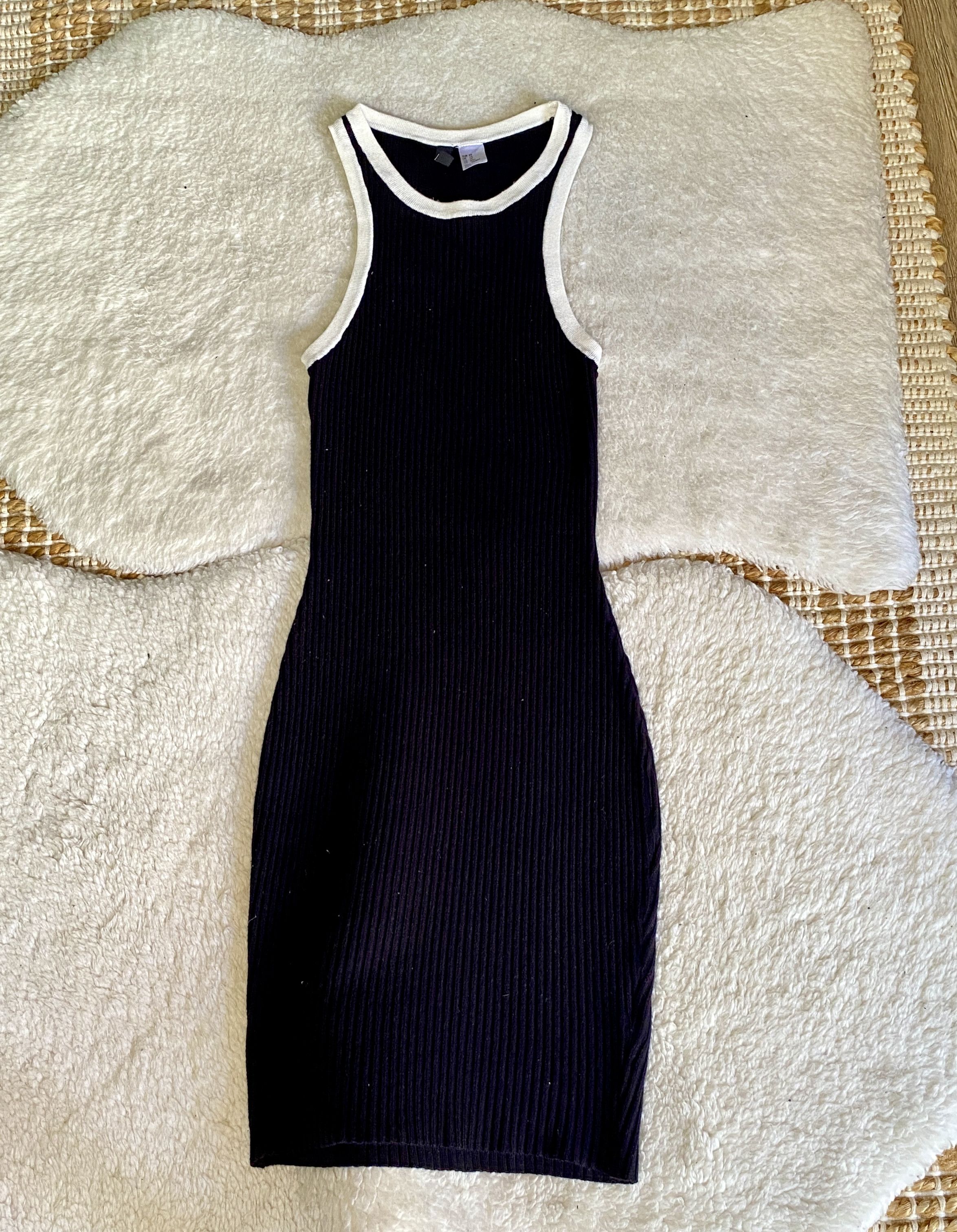 H&M H&M Ribbed Knit Bodycon Midi Dress - Size XS Size XS / US 0-2 / IT 36-38 - 9 Thumbnail