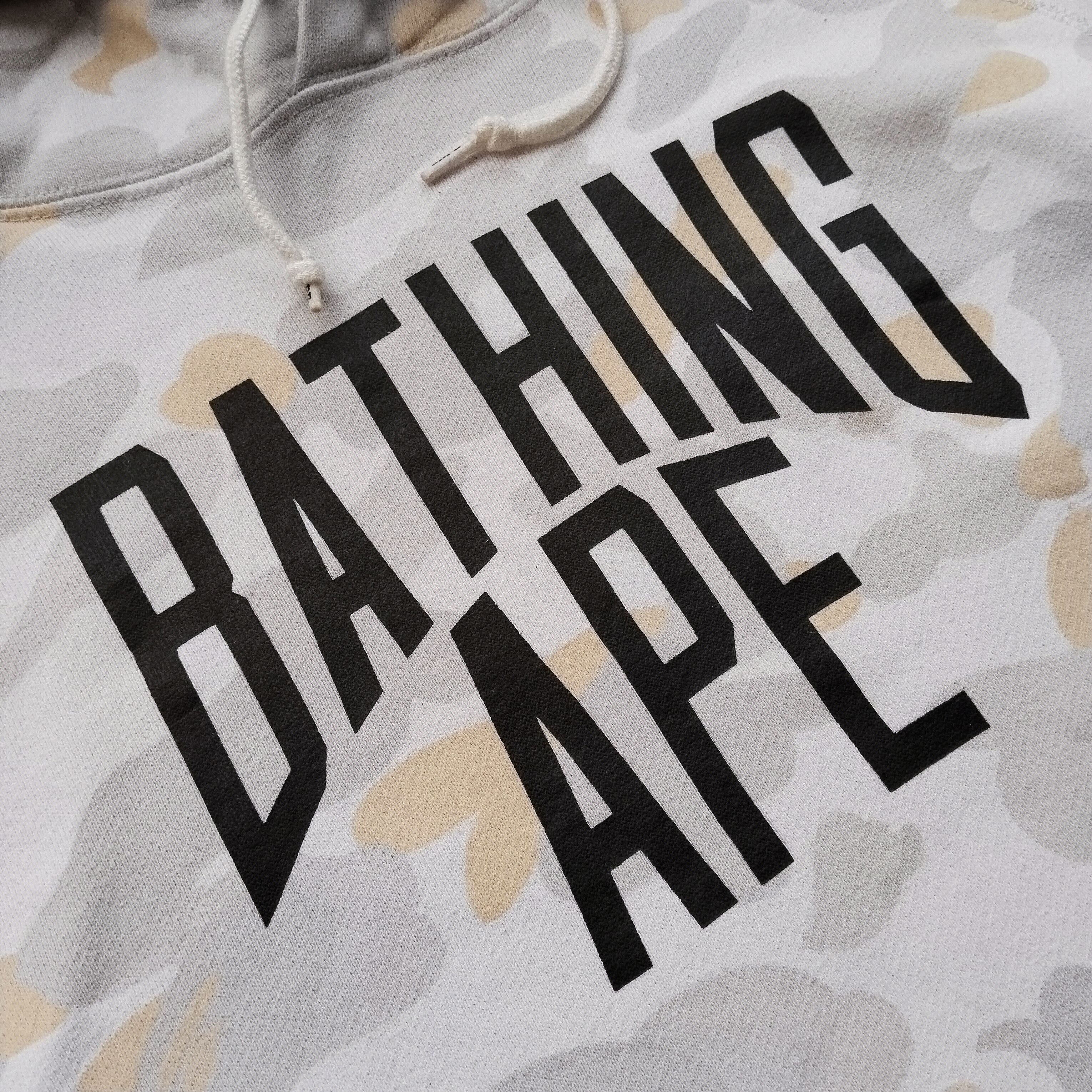 Bape 2016 Bape City Camo NYC Glow in The Dark Pullover Hoodie Size US M / EU 48-50 / 2 - 3 Thumbnail