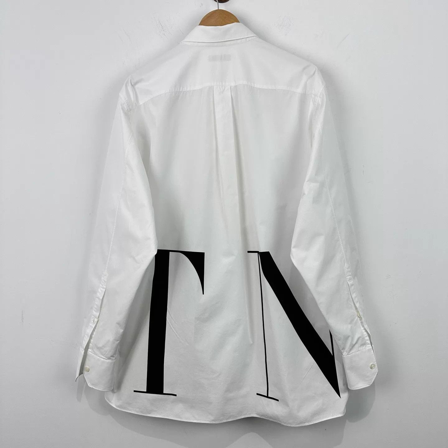 Valentino Valentino Oversized Large Logo Print Shirt 41 L Size US L / EU 52-54 / 3 - 2 Thumbnail