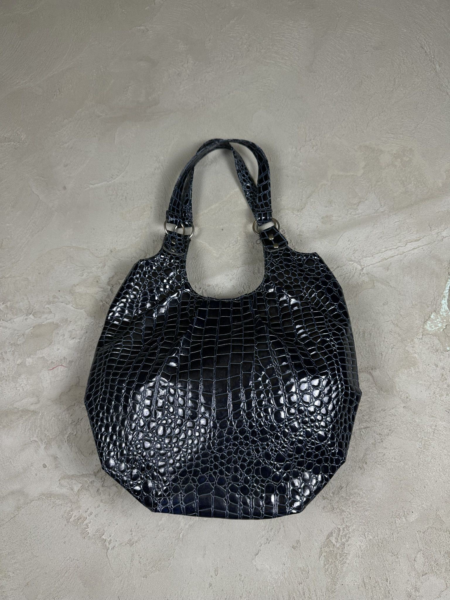 Japanese Brand Vintage Y2k Avant Garde Fux Leather Japanese Shoulder Bag Size ONE SIZE - 1 Thumbnail
