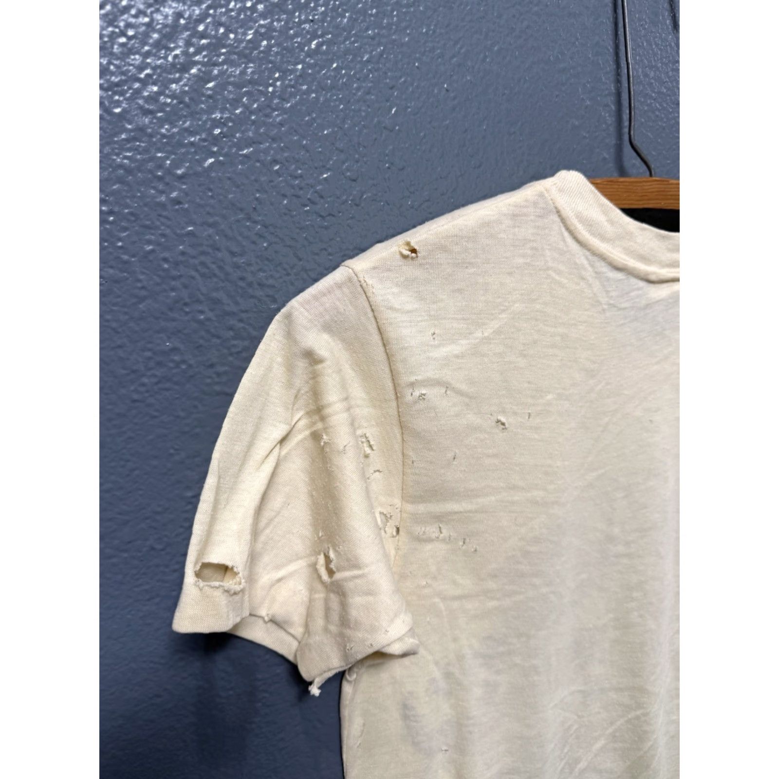 Vintage VINTAGE Alaskan Highway Graphic Cotton Tee Shirt M White 70s Mens T-Shirt 70s Theme Size US M / EU 48-50 / 2 - 7 Thumbnail