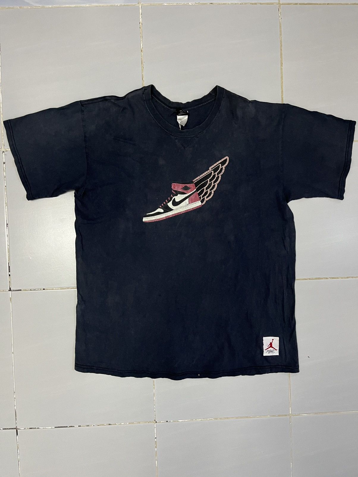 Nike Vintage Y2K Air Jordan Wings big logo t-shirt Size US XL / EU 56 / 4 - 1 Thumbnail
