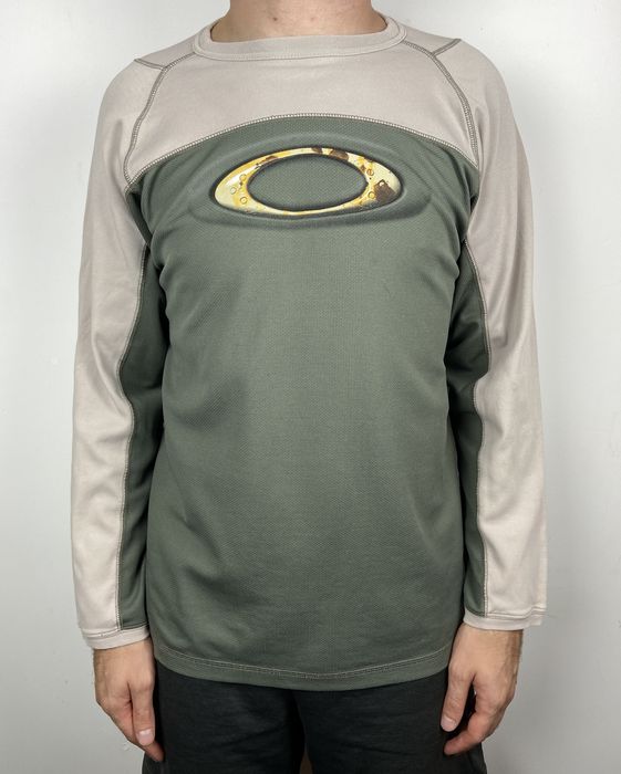 Vintage 90s Vintage Oakley Center Logo Long Sleeve T Shirt