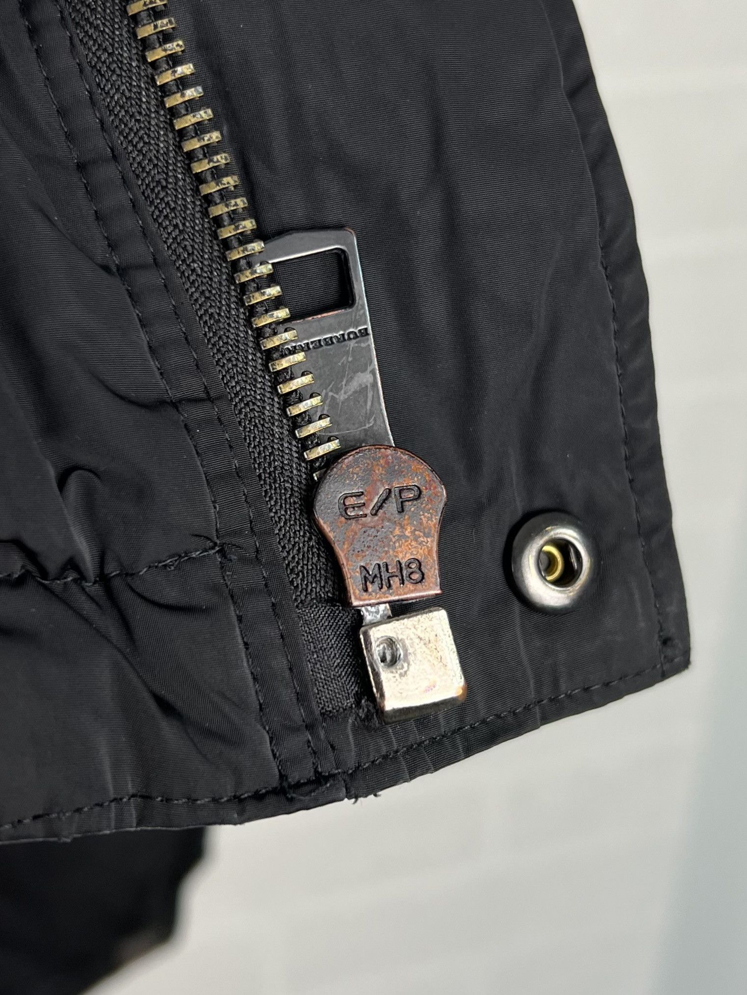 Burberry BURBERRY BRIT Down Puffer Jacket Nova Check Black Men's Size US M / EU 48-50 / 2 - 11 Thumbnail