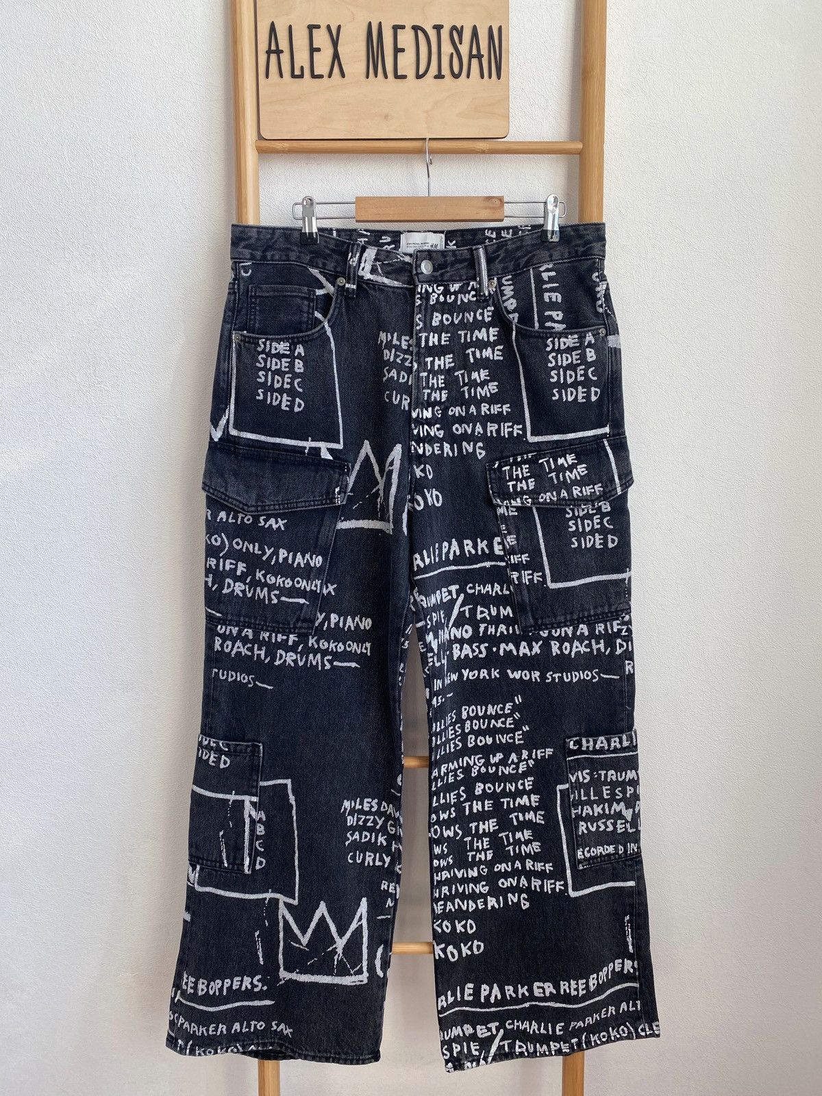 H&M × Jean-Michel Basquiat × Who Decides War Who Decides War Baggy denim jeans H&M x Basquiat x Ev&Tela Size US 34 / EU 50 - 1 Thumbnail