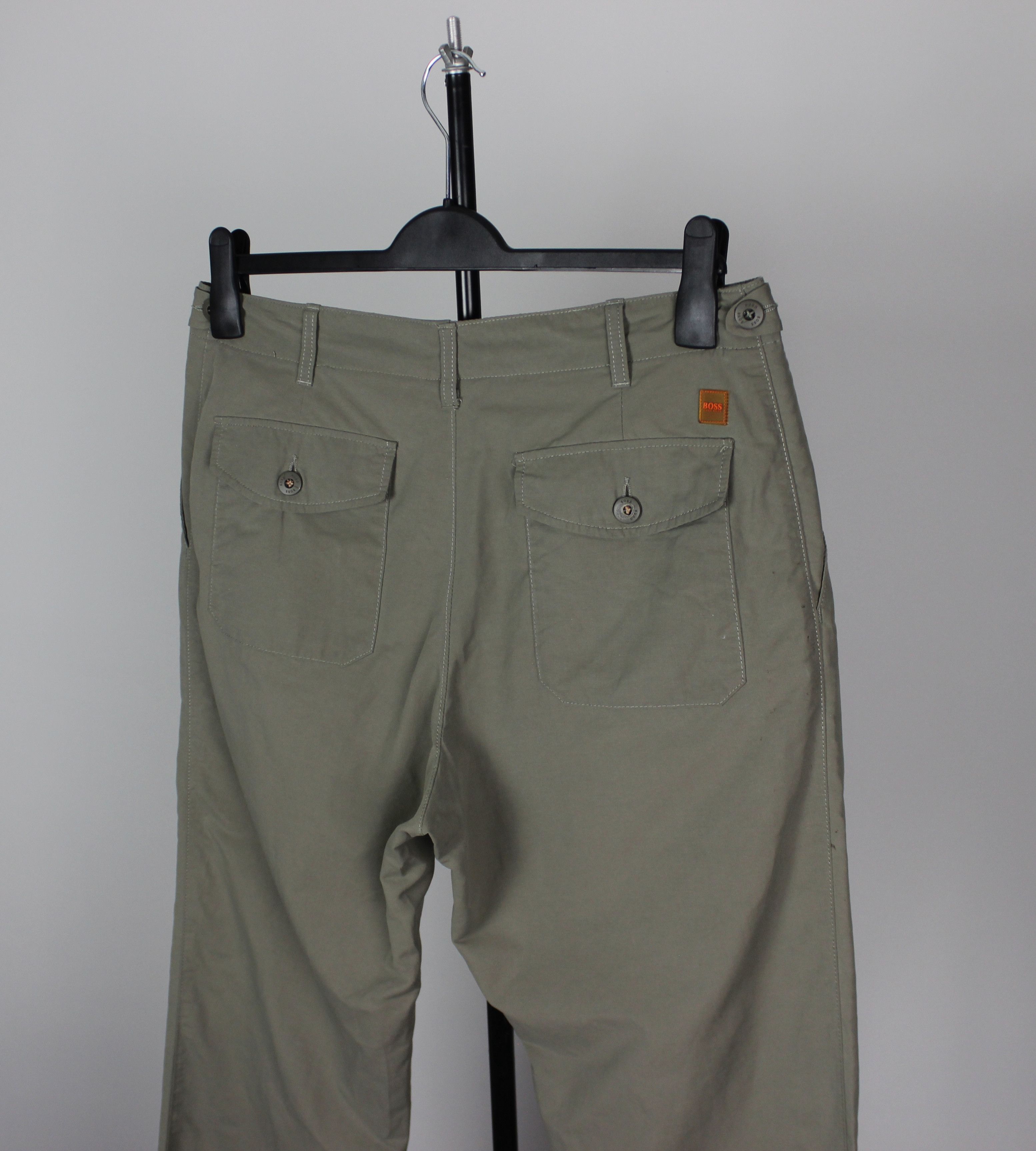 Hugo Boss Hugo Boss casual pants 54 cotton green olive Size US 36 / EU 52 - 1 Thumbnail