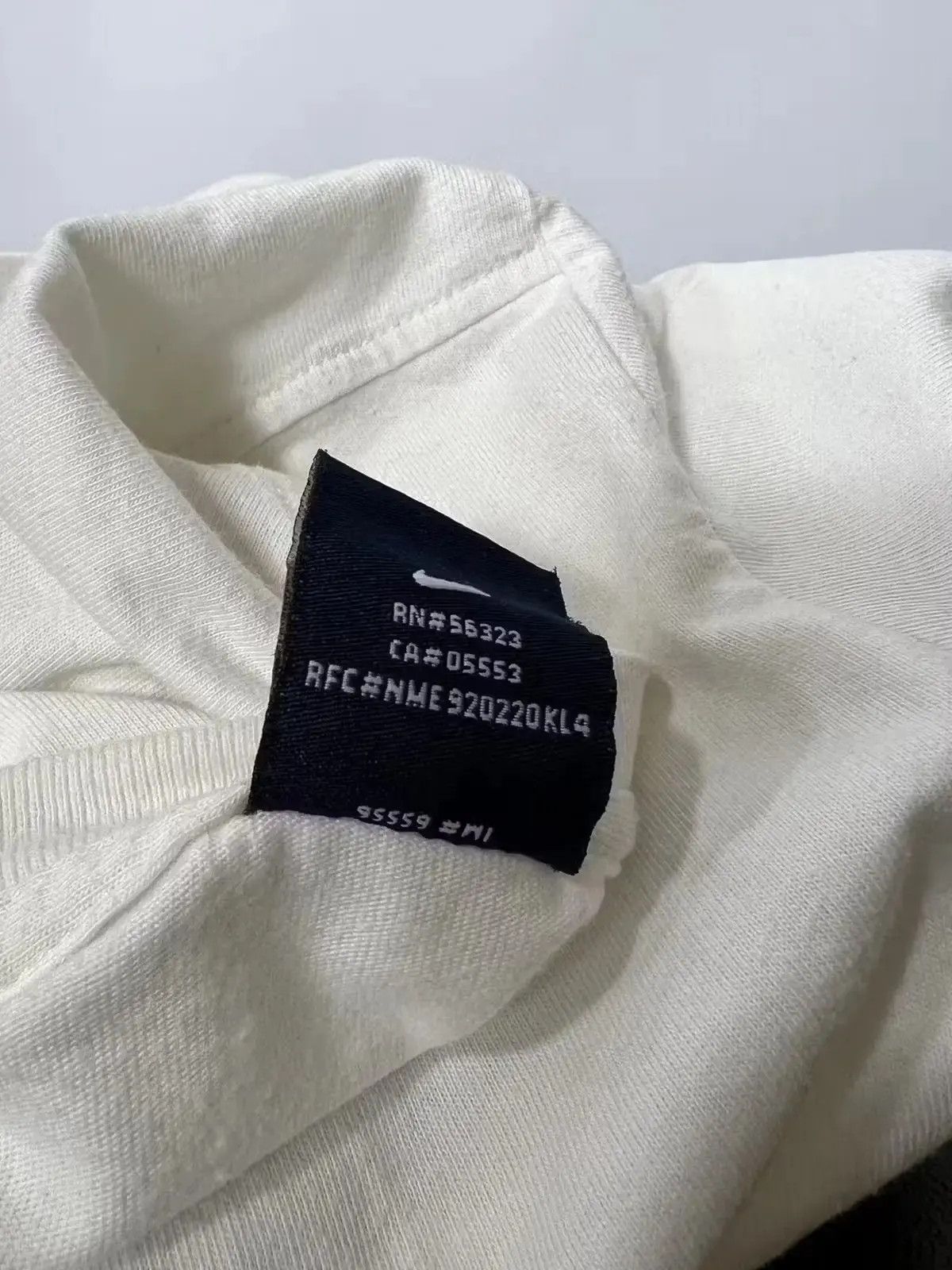 Nike Vintage Nike small swoosh logo tee small Size US S / EU 44-46 / 1 - 5 Thumbnail
