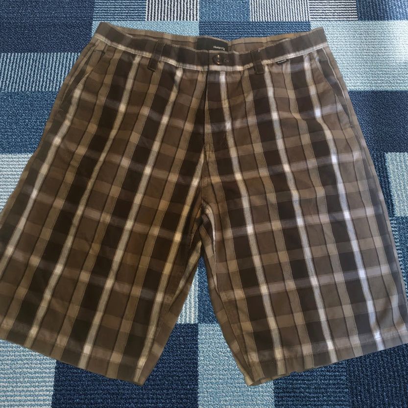 Hurley Hurley Mens Casual Shorts Brown Plaid Flat Front Size 32 Shorts Mens Brown Plaid Casual Beach 32 Size US 32 / EU 48 - 1 Thumbnail