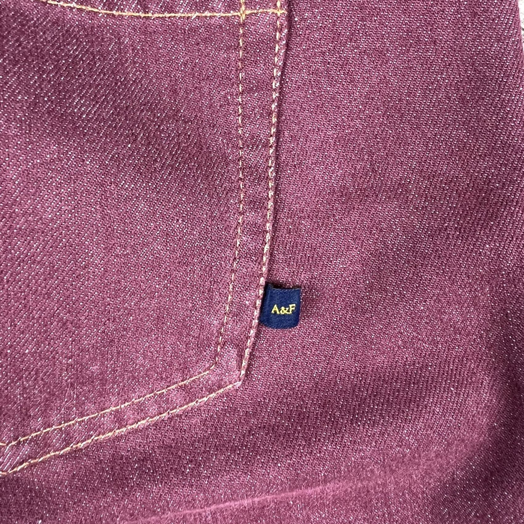 Abercrombie & Fitch Abercrombie & Fitch Jeans Burgundy Womens 4 31x31 Slim Bell Bottom Denim Cotton Regular Rise Mid Inseam 31in 4 Mea VINTAGE? Size 27" / US 4 / IT 40 - 7 Thumbnail