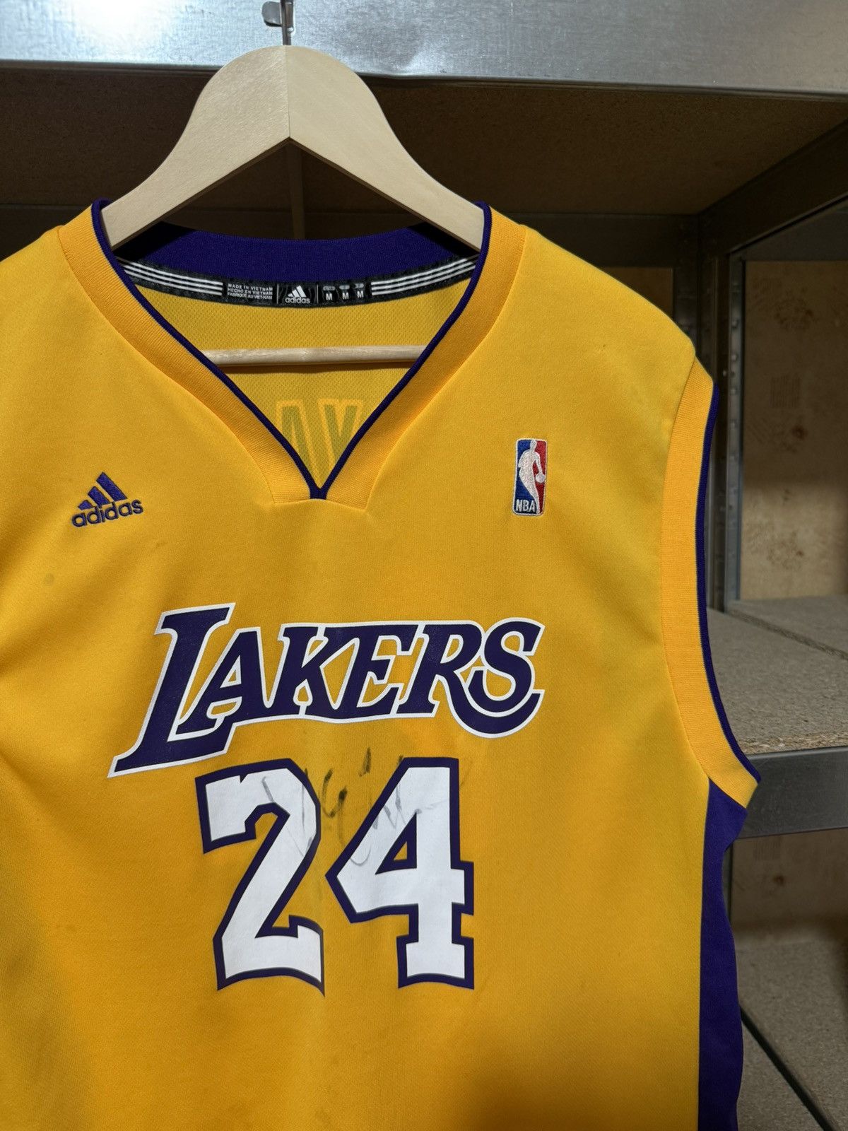 Mitchell & Ness × NBA × Vintage Vintage Adidas NBA Lakers Bryant 2013 Autographed Jersey Size US M / EU 48-50 / 2 - 4 Thumbnail