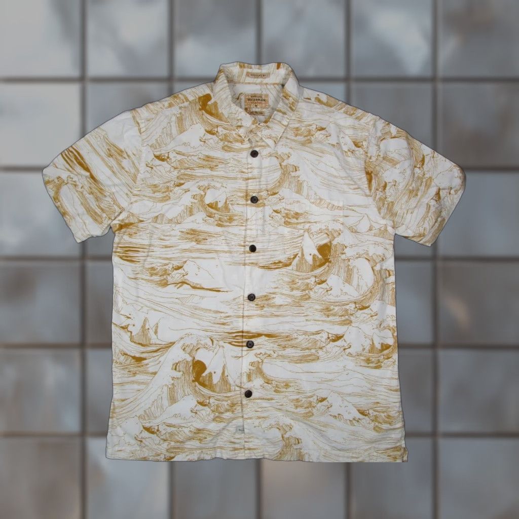 Quiksilver VINTAGE Quiksilver Waterman Shirt Mens XL Beige Hawaiian Short Sleeve Button Up Tropical Waves Beach Apparel Size US XL / EU 56 / 4 - 1 Thumbnail