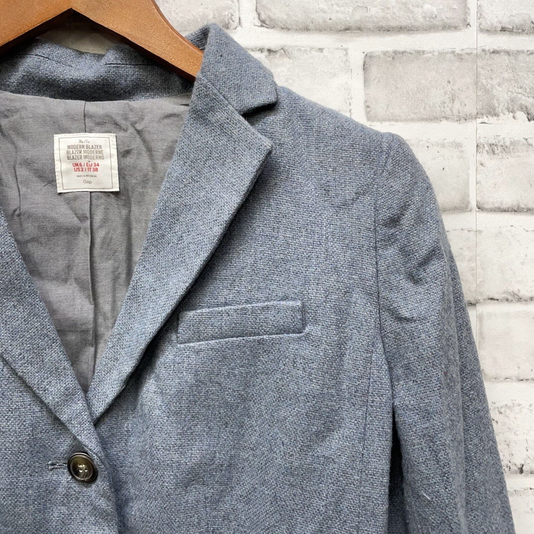 Gap The Modern Blazer Gap Light Blue 2 button sportcoat Women 2 34R Blue Size XS / US 0-2 / IT 36-38 - 2 Thumbnail