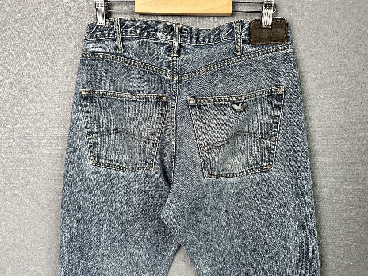 Armani Vintage ARMANI JEANS Blue Distressed Denim Pants Metal Logo Size US 32 / EU 48 - 4 Thumbnail