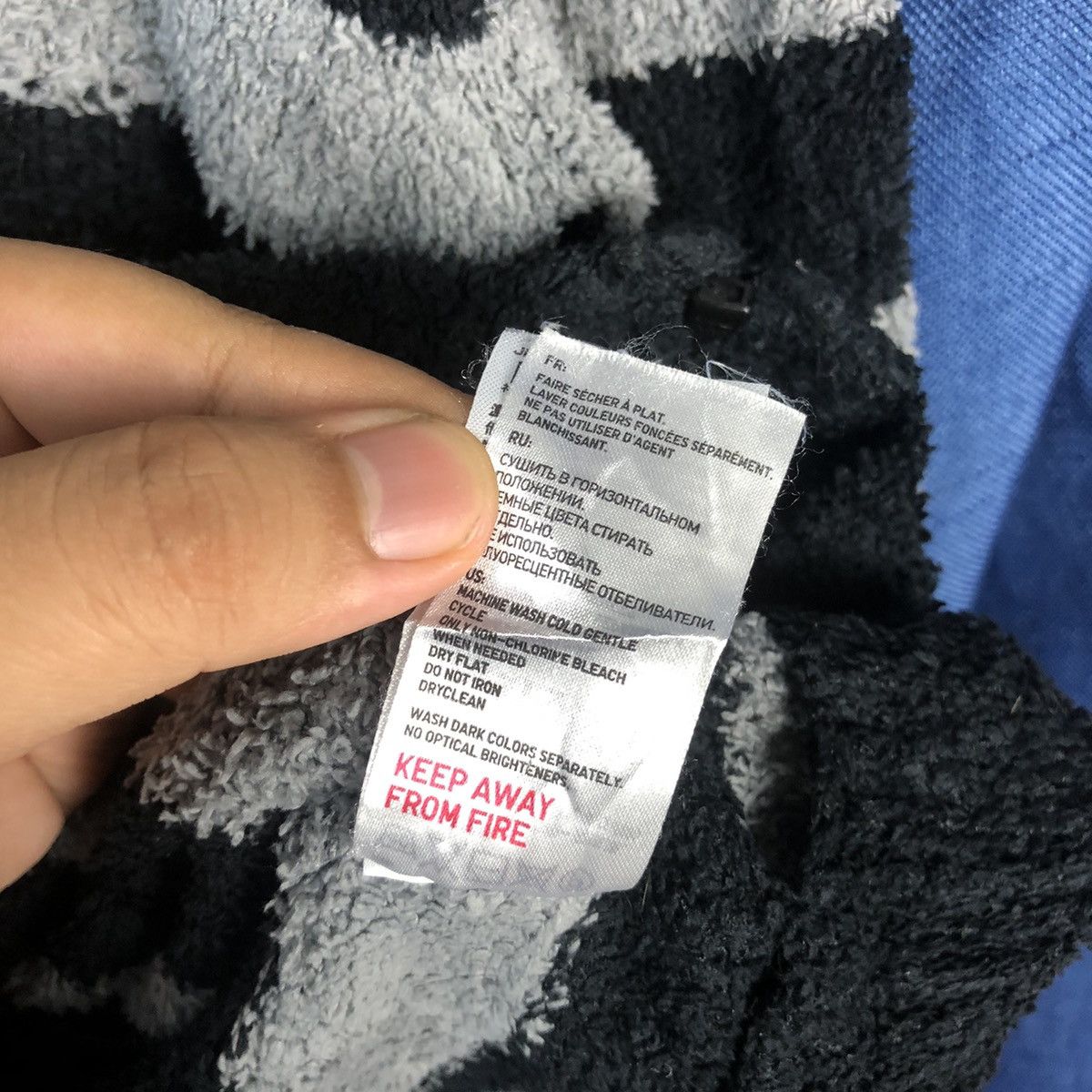 OVER THE STRiPES × Uniqlo Vintage Uniqlo Stripe Black Grey Hoodie #846 Size US M / EU 48-50 / 2 - 12 Thumbnail