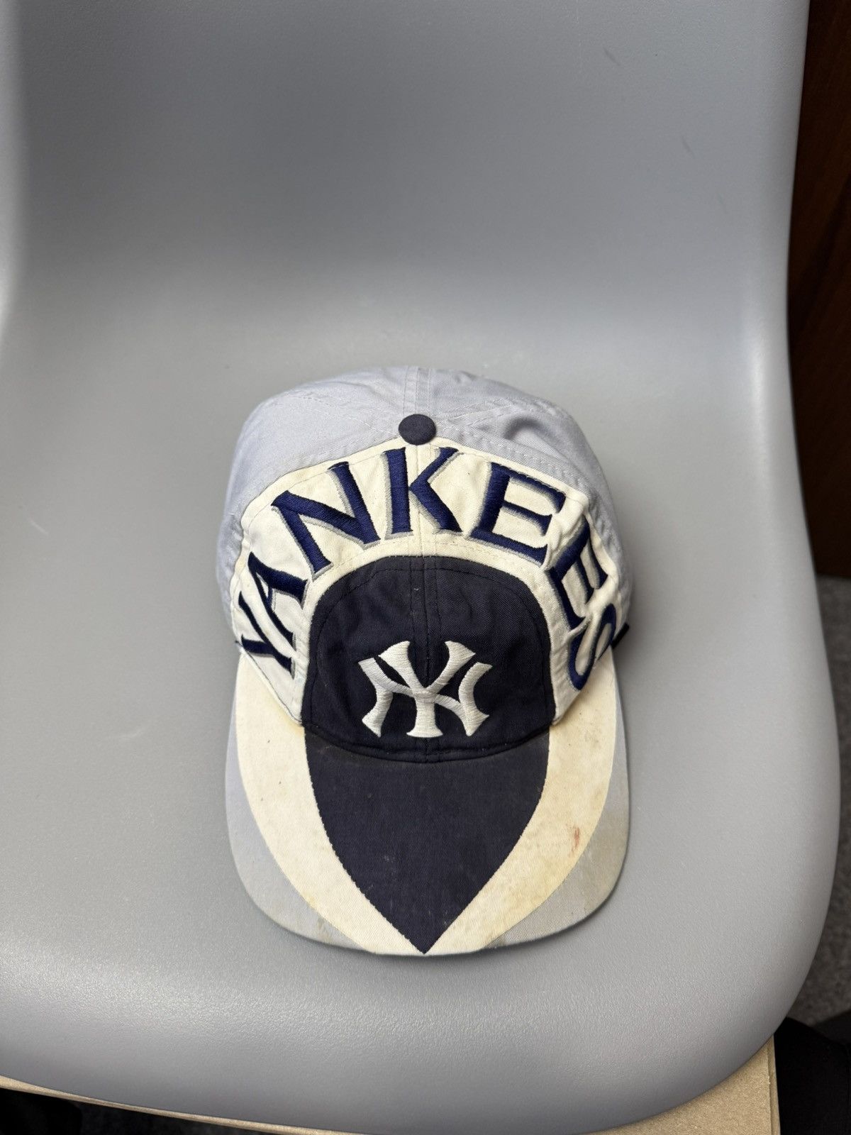 MLB Crazy Vintage Y2K New York Yankees Cap Drill Graffiti Style Size ONE SIZE - 7 Thumbnail