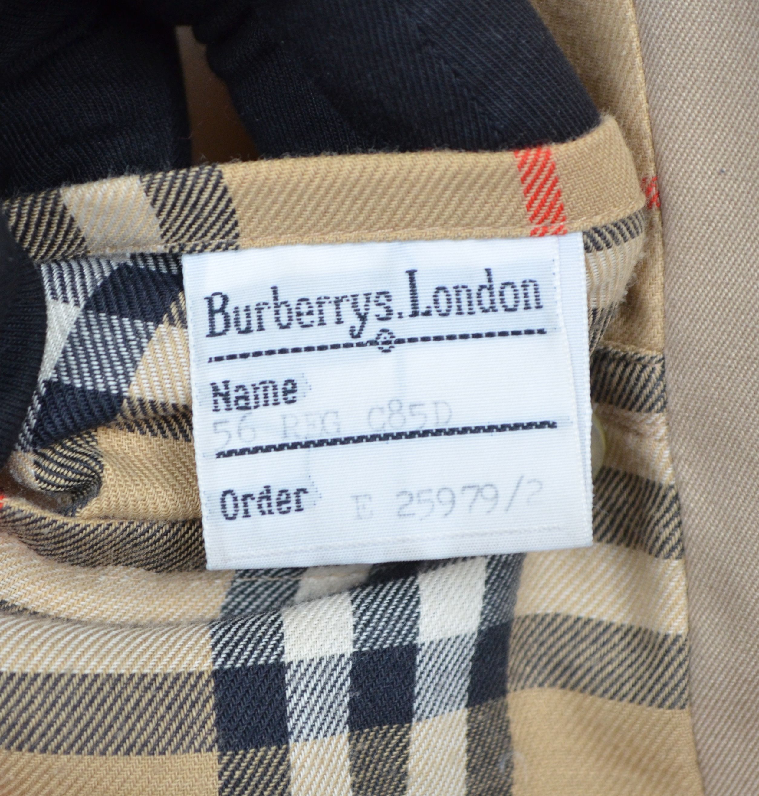 Burberry Prorsum × Vintage Burberry’s Iconic Double Breasted Trench Coat Size EU56/US46 Size US XL / EU 56 / 4 - 21 Thumbnail