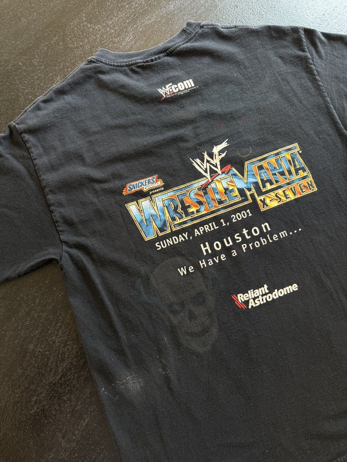 Vintage Vintage WWF Wrestlemania 17 Stone Cold Vs. The Rock 2001 Size US L / EU 52-54 / 3 - 5 Thumbnail