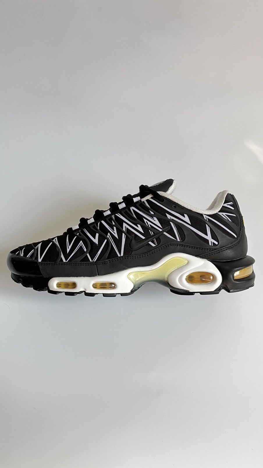 Nike Nike Air Max Plus Tn Shark (Black) Reflective Size US 11 / EU 44 - 12 Thumbnail