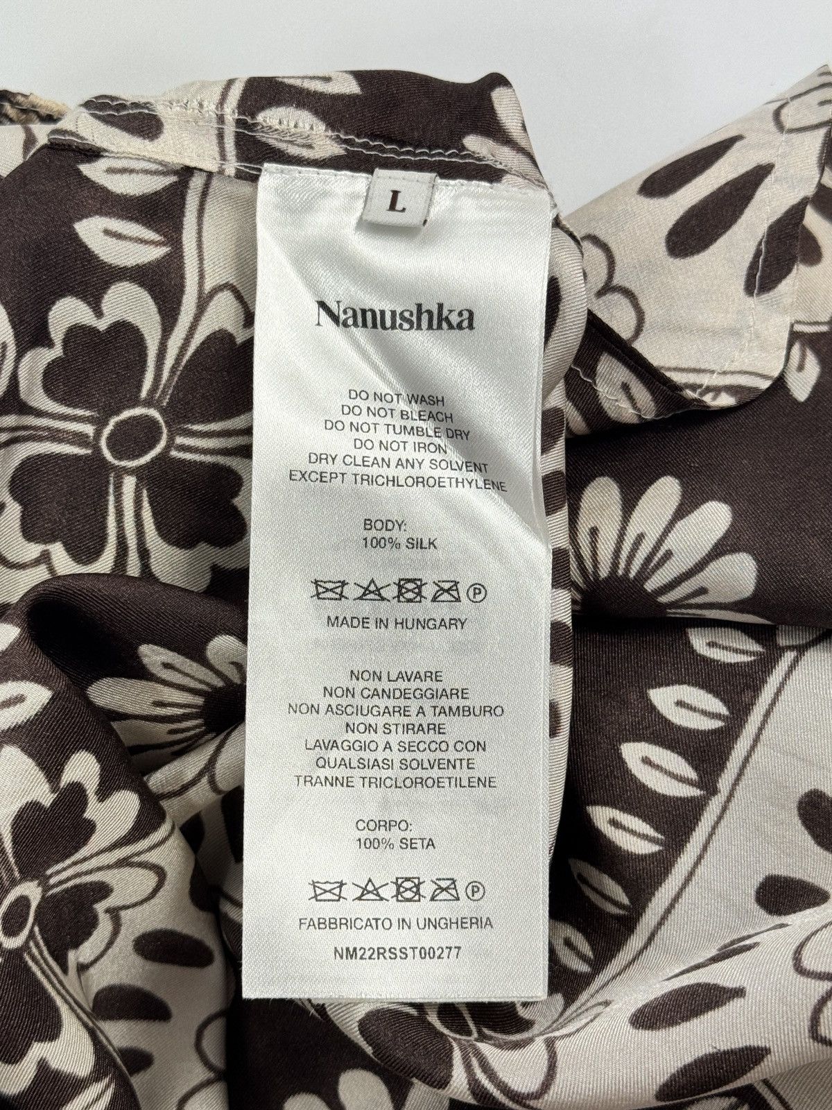 Nanushka SILK SHORTS Size US 34 / EU 50 - 11 Thumbnail