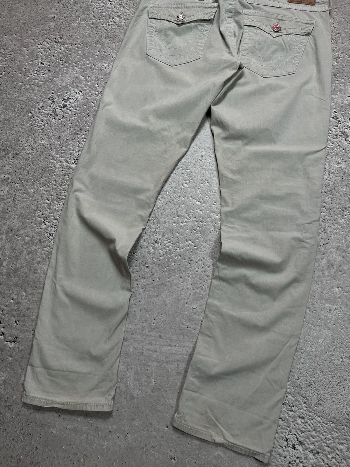 True Religion True Religion Cameron Beige Jeans Women’s Size L Made in USA Size 34" / US 12 / IT 48 - 2 Thumbnail
