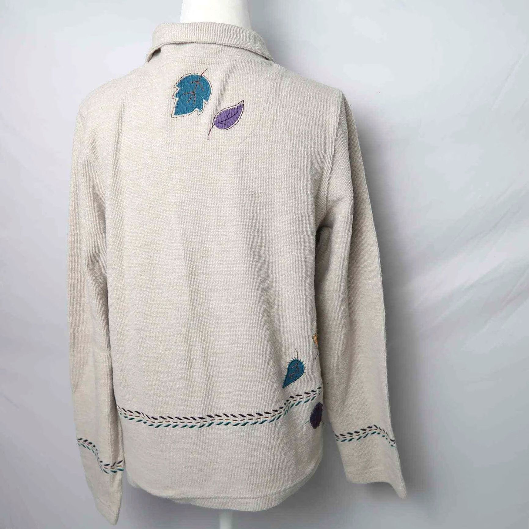 Vintage VINTAGE Christopher & Banks oatmeal tan knit cardigan embroidered leaves M cardigan Women Size M / US 6-8 / IT 42-44 - 4 Thumbnail