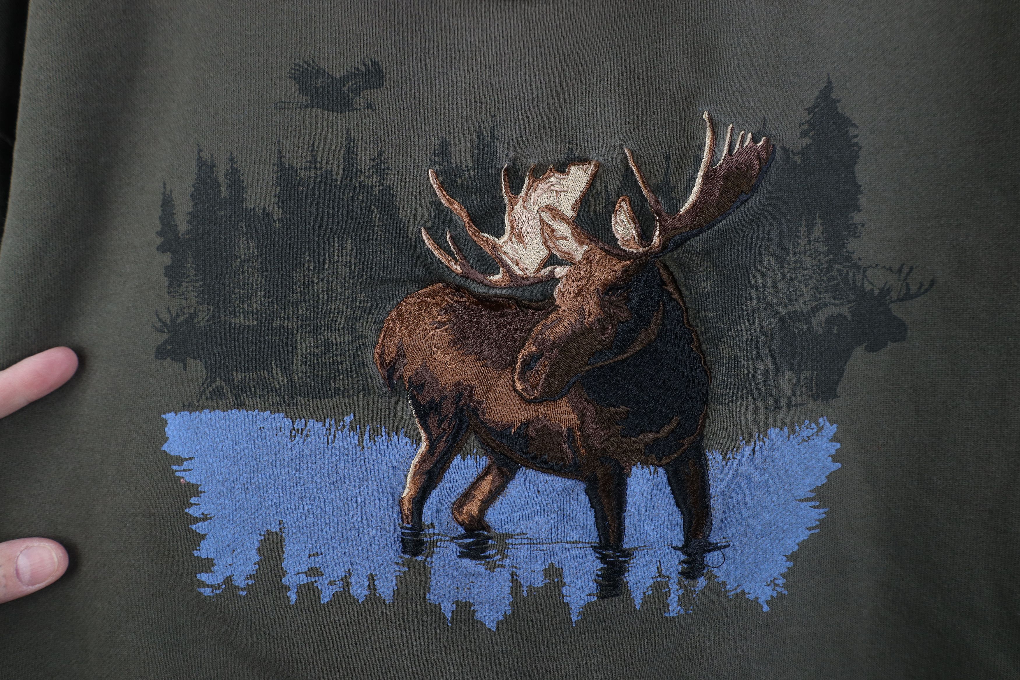 Vintage Vintage 90s Streetwear Fit Moose Nature Sweatshirt Green Size US XL / EU 56 / 4 - 9 Thumbnail