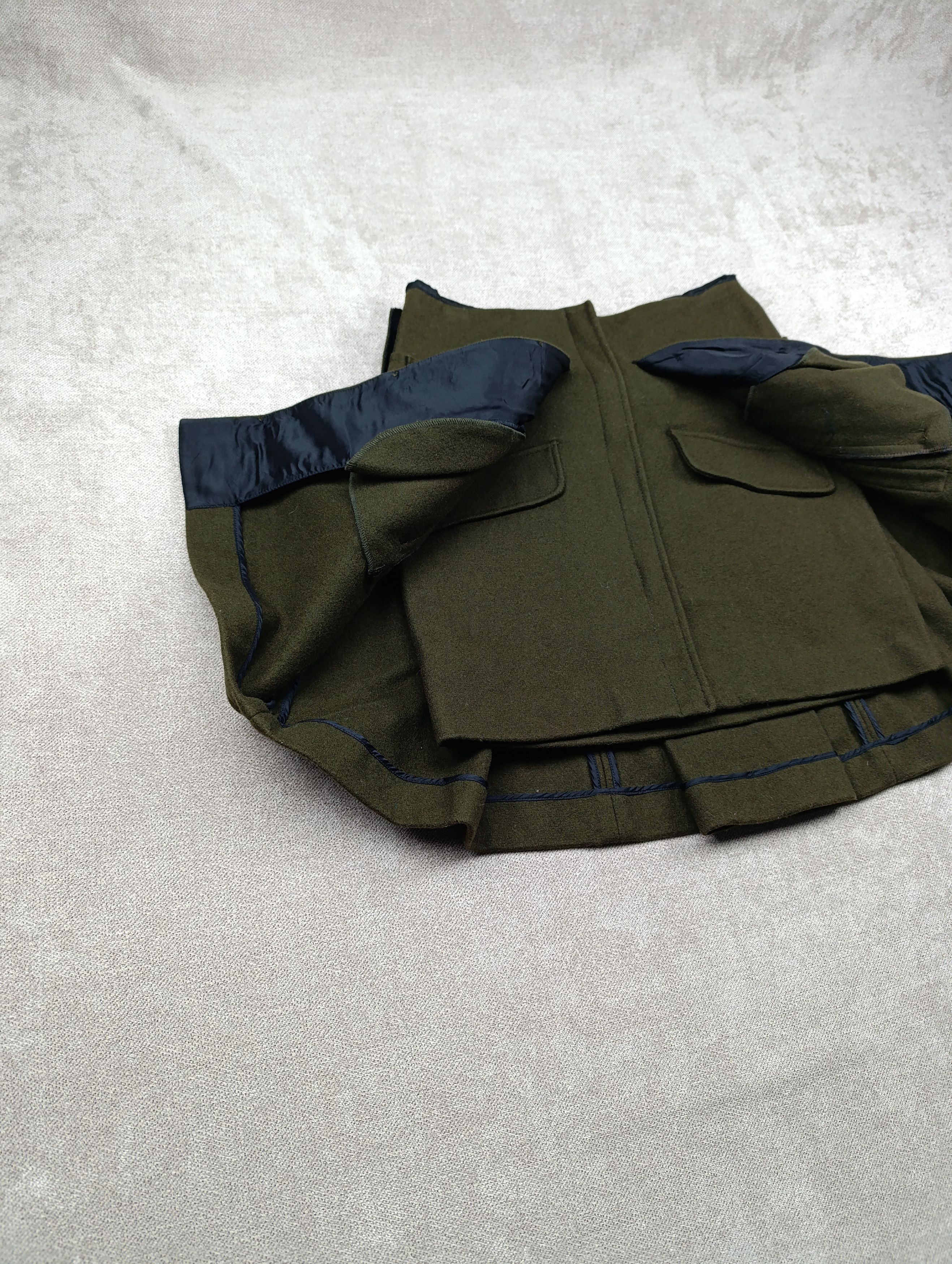 Miu Miu MIU-MIU CHOPPY WOOL PLEATED DARK GREENISH BROWN SKIRT Size 25" / US 0 / IT 36 - 5 Thumbnail