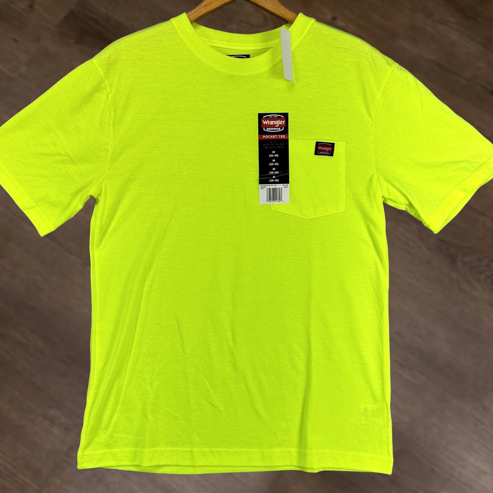 Wrangler Wrangler Workwear T-Shirt Mens Medium Neon Yellow Crewneck Short Sleeve Tee NEW Size US M / EU 48-50 / 2 - 1 Thumbnail