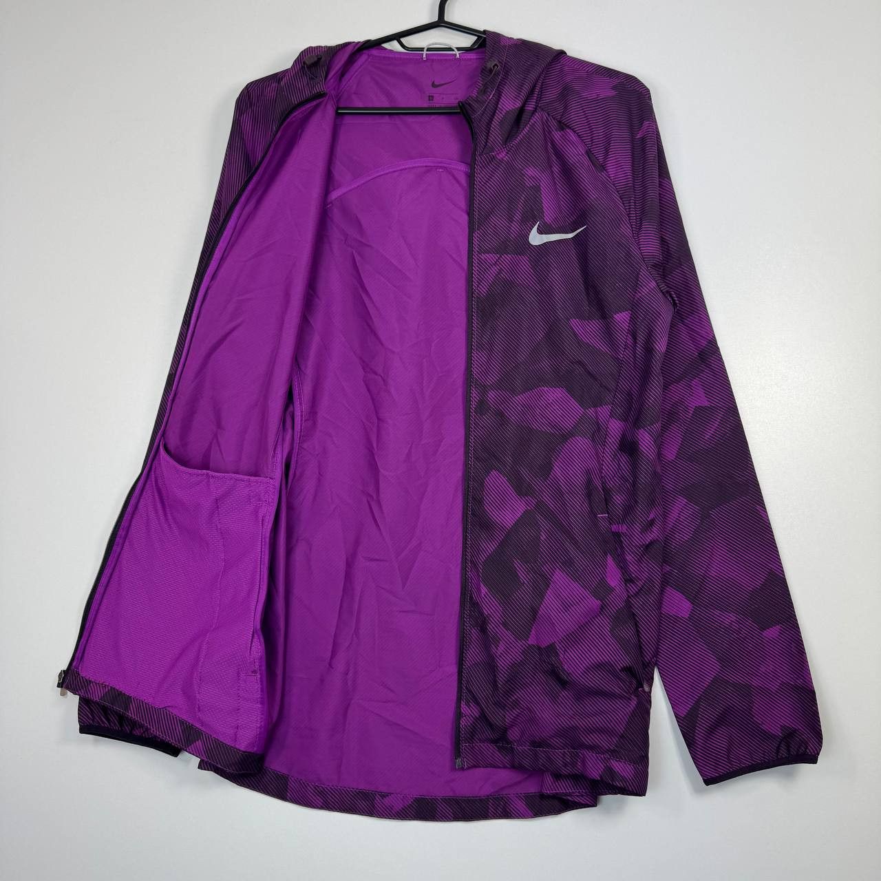 Nike Nike Women’s Lightweight Jacket Purple 855156-550 Running S Size S / US 4 / IT 40 - 2 Thumbnail
