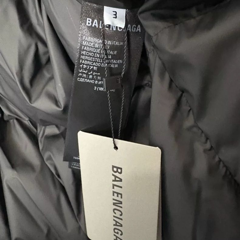 Balenciaga Balenciaga Letter printing with down jacket coat robe show Size US M / EU 48-50 / 2 - 4 Thumbnail